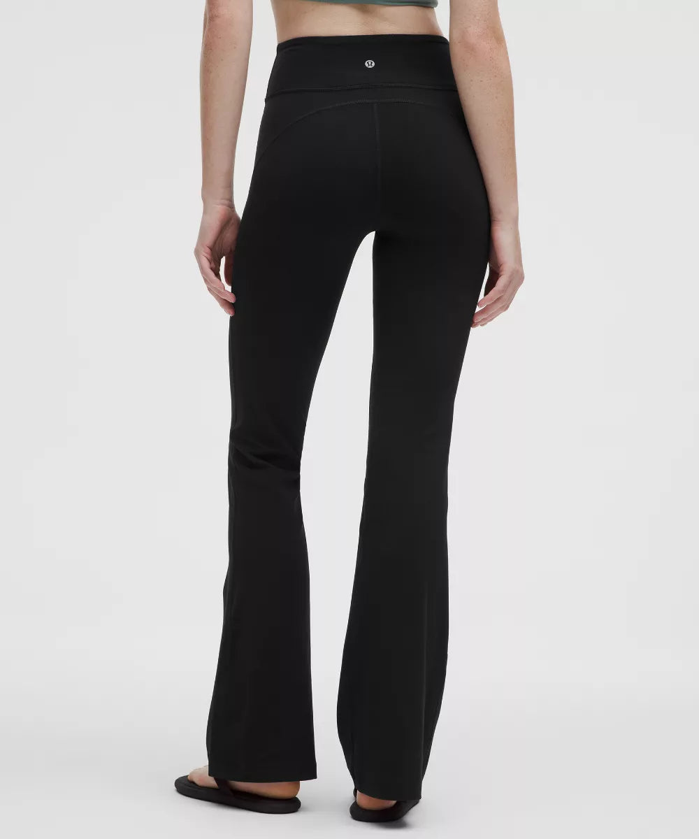 Groove Hose mit ausgestelltem Bein und hohem Bund
