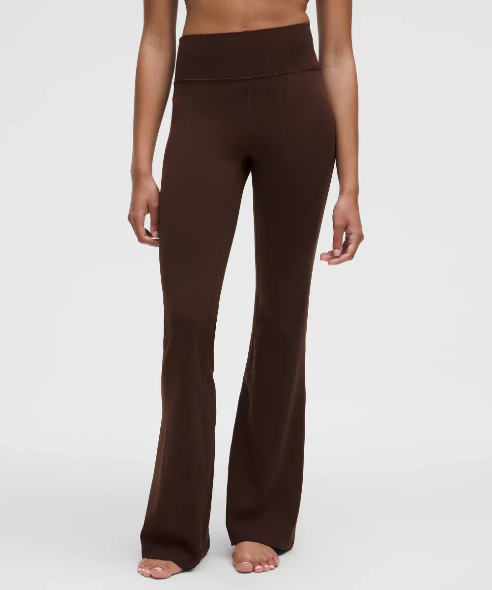 Groove Hose mit ausgestelltem Bein und hohem Bund