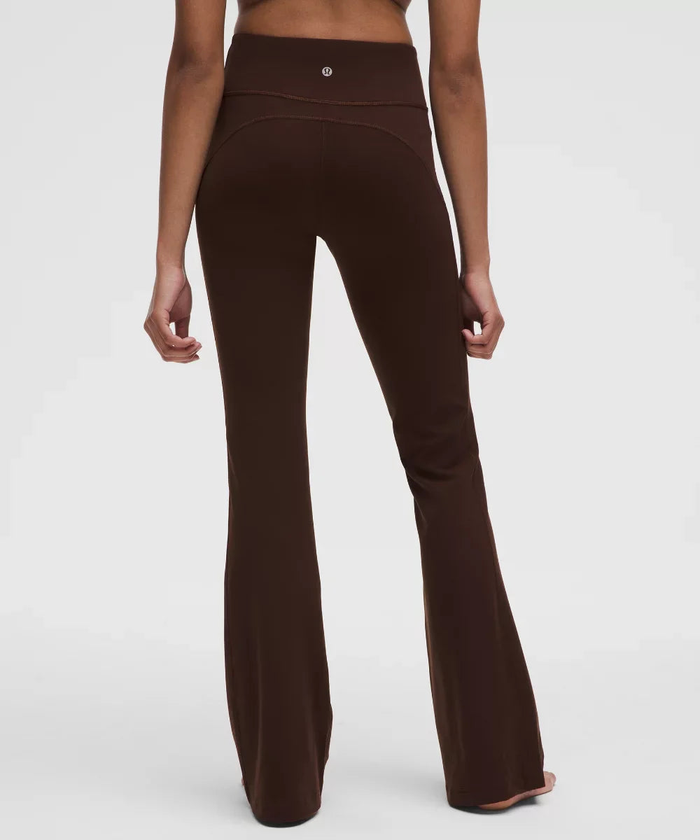Groove Hose mit ausgestelltem Bein und hohem Bund