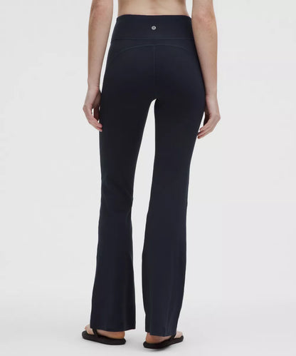 Groove Hose mit ausgestelltem Bein und hohem Bund